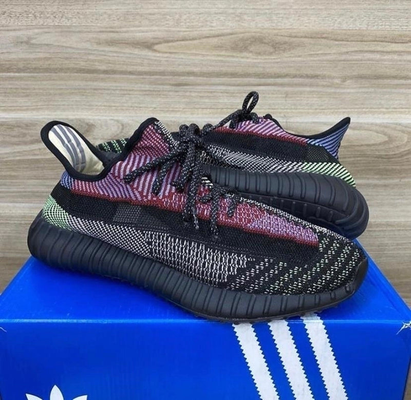 Tênis Yeezy Boost 350 V2 Yecheil Reflective Preto