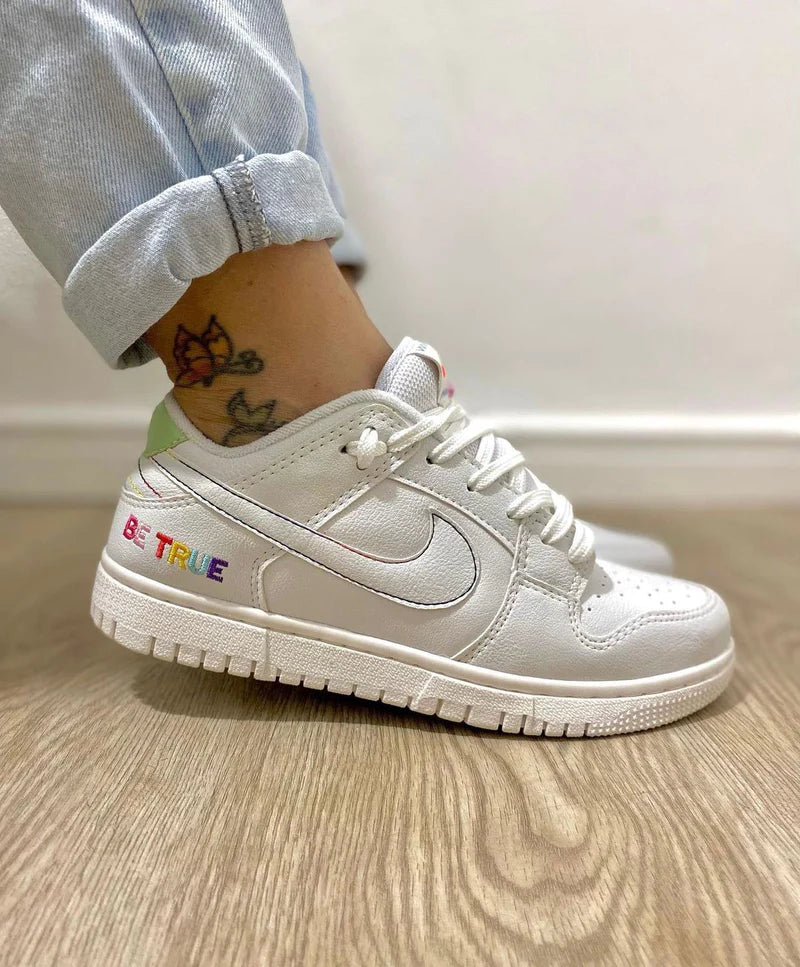 Tênis SB Dunk Low Pro "Be True"