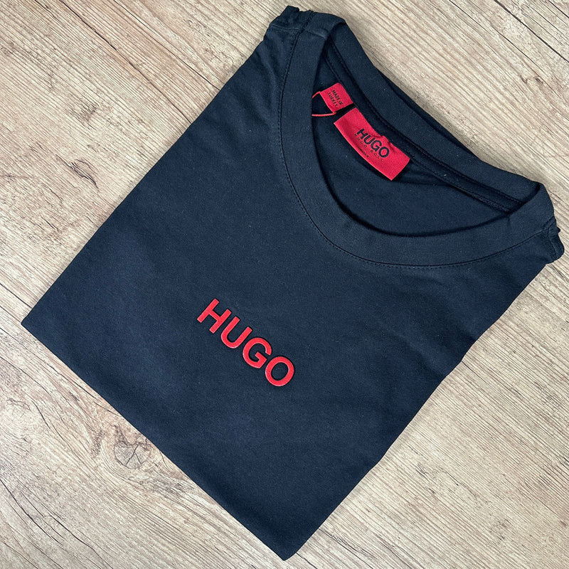 Camiseta Hugo - Preta