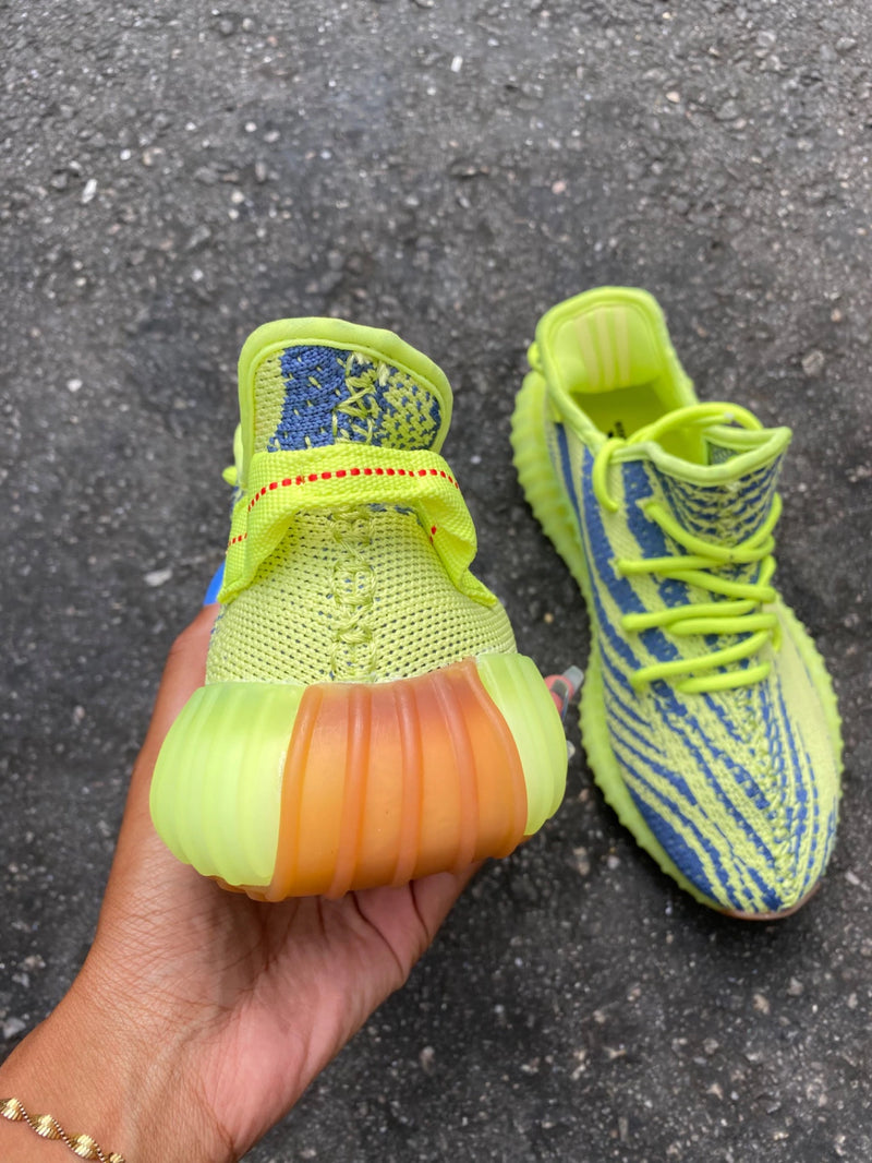 Tênis Adidas Yeezy Boost 350 V2 Semi Frozen Yellow