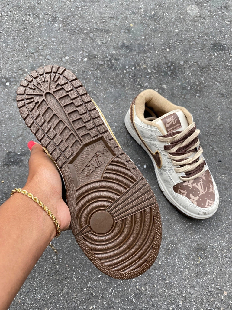 Tênis Air Force 1 Collab Louis Vuitton