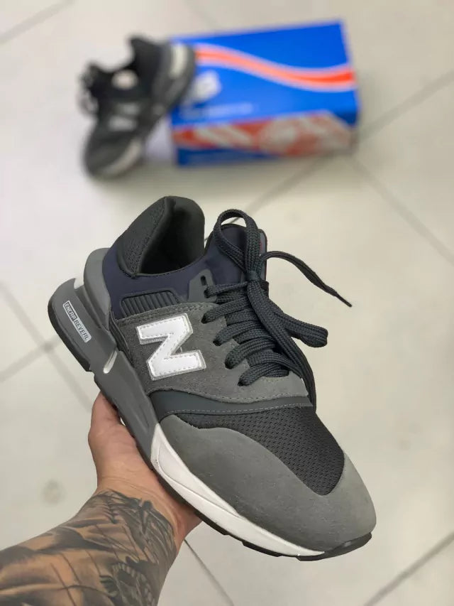 Tênis New Balance 997