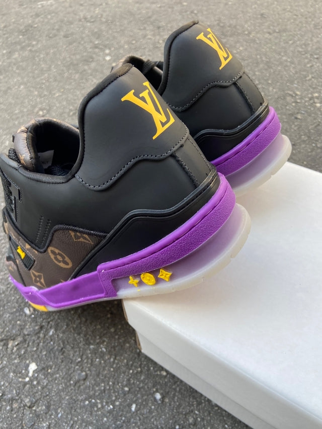 Tênis Louis Vuitton Trainer Monogram NBA TEAM LAKERS