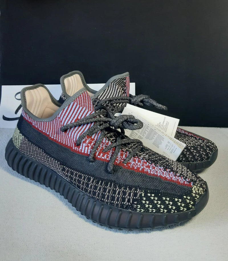 Tênis Yeezy Boost 350 V2 Yecheil Reflective Preto