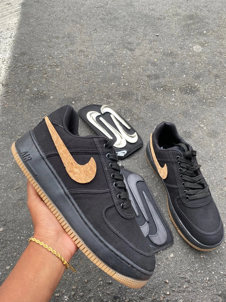 Tênis Air Force One Sail x Travis Scott (Troca Swoosh)