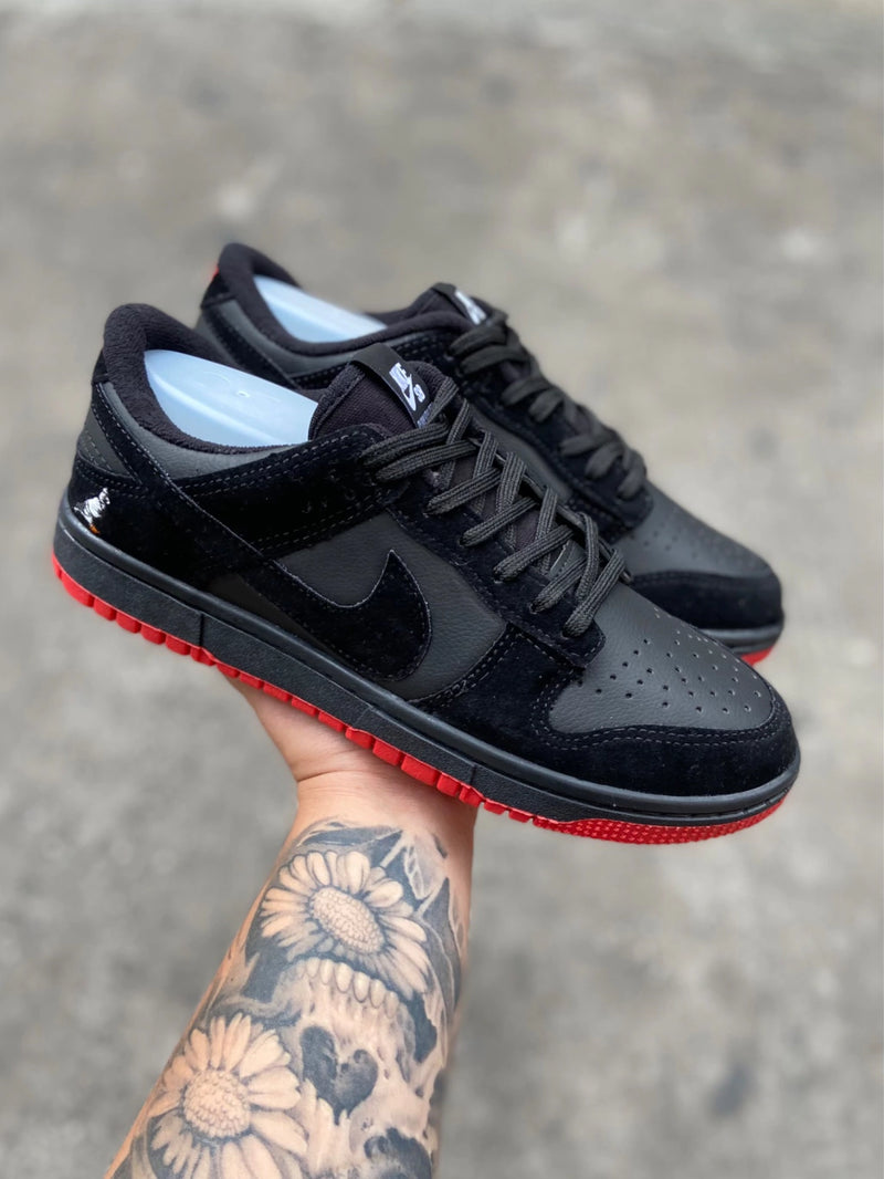 Tênis Nike SB Dunk Low Staple Black Pigeon