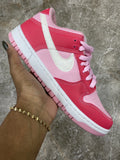 Tênis Nike Dunk Low Barbie