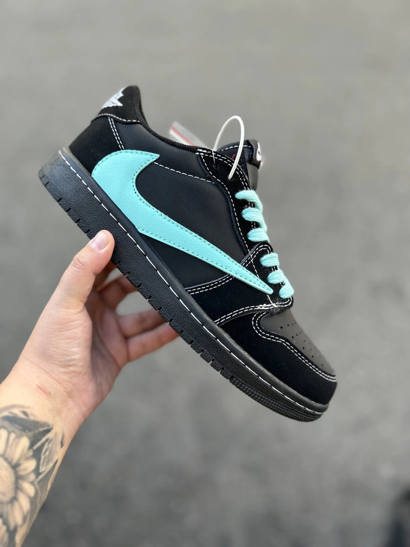 Tênis Air Jordan 1 Low Travis Scott