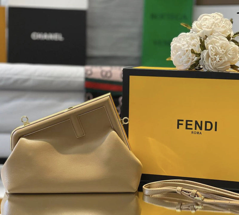 Bolsa Fendi First Small