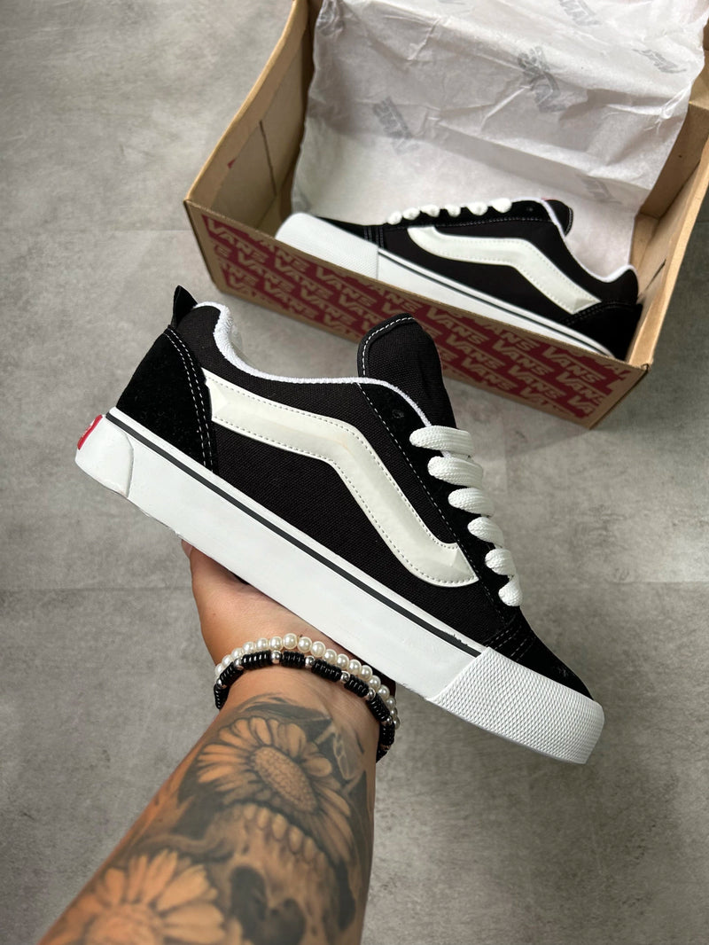 Tênis Vans Knu Skool Feminino