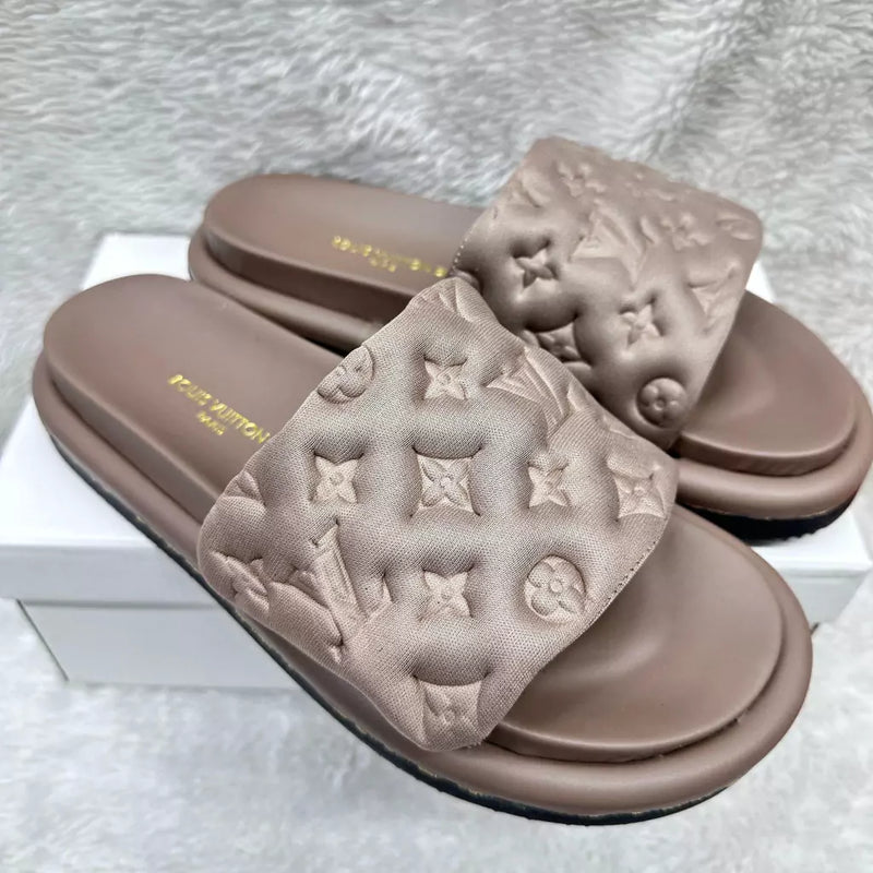 Chinelo Louis Vuitton Pool Pillow