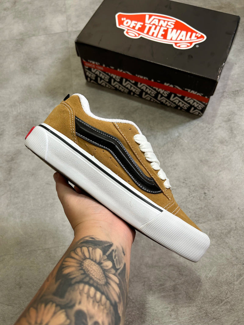 Tênis Vans Knu Skool Feminino