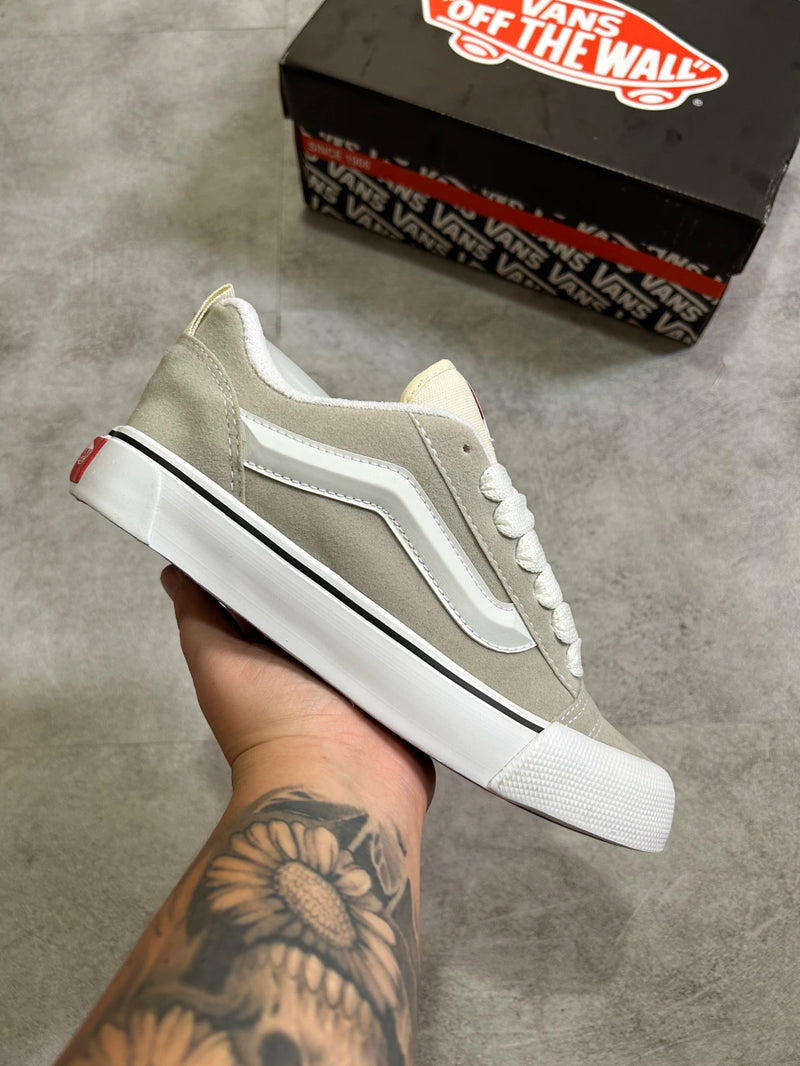 Tênis Vans Knu Skool Feminino