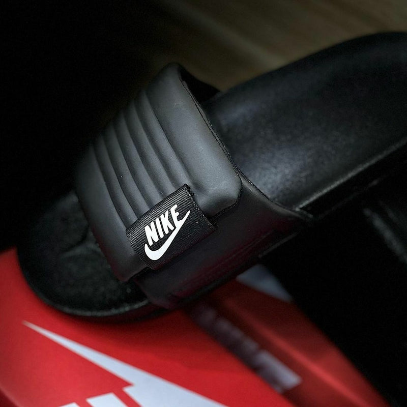 Nike Offcourt Adjust Slide