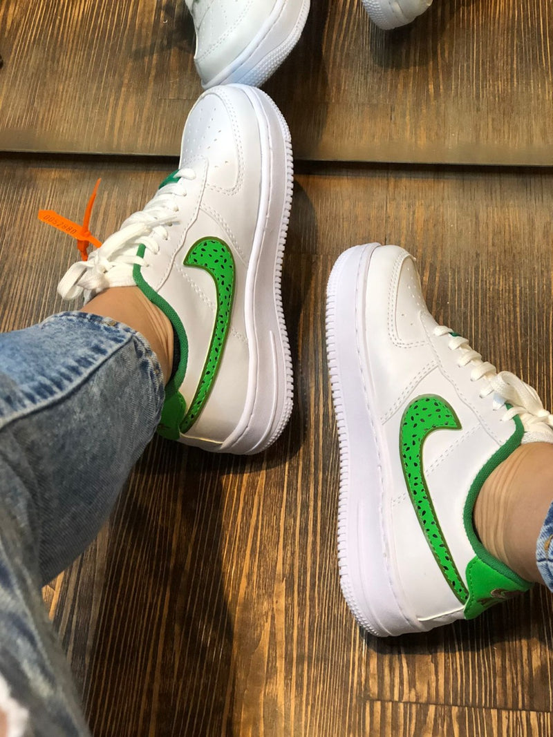 Tênis Nike Air Force 1 Tropical