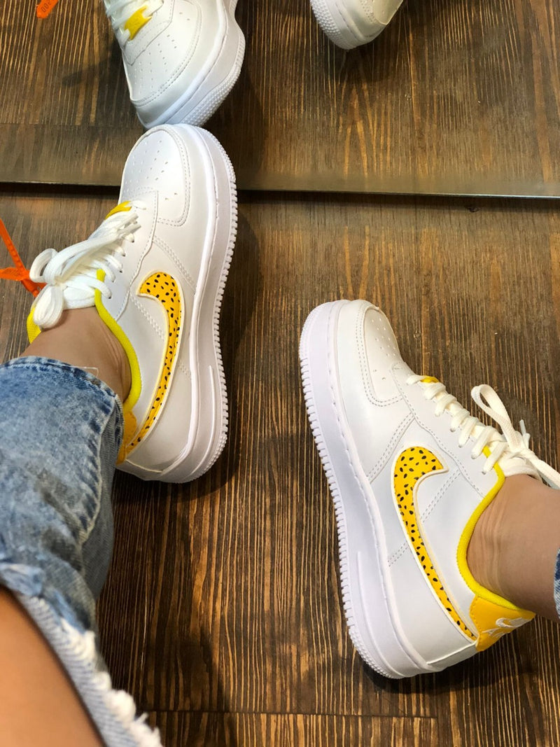 Tênis Nike Air Force 1 Tropical