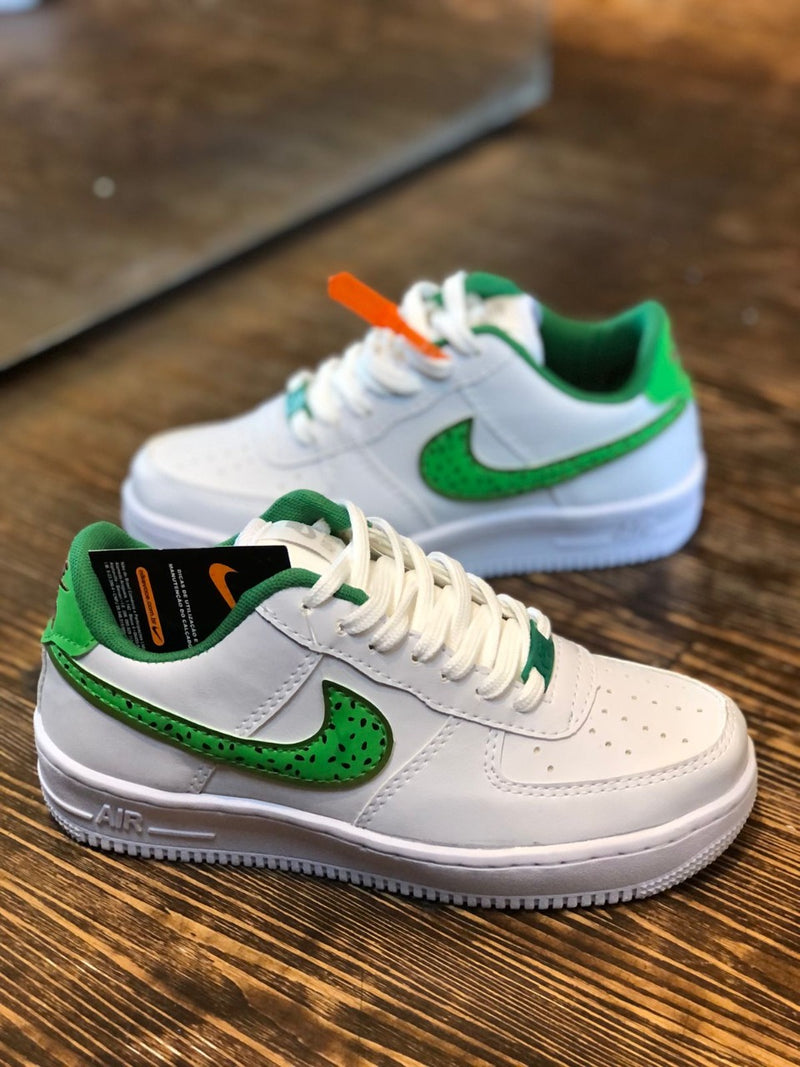 Tênis Nike Air Force 1 Tropical