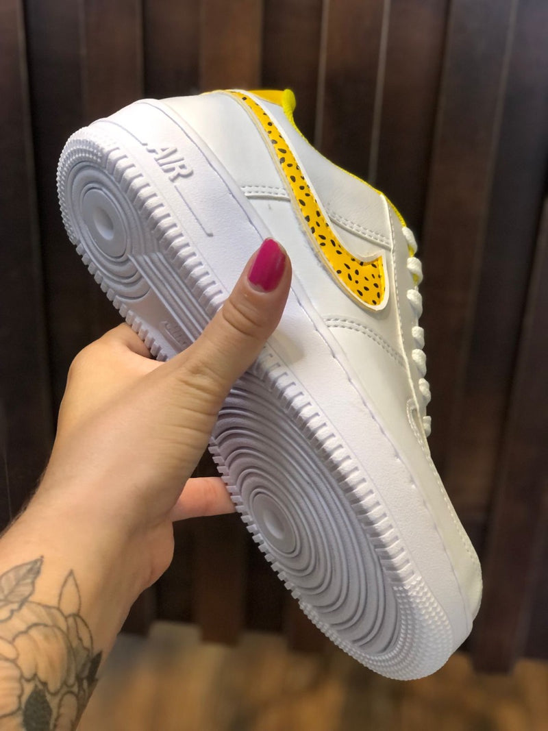 Tênis Nike Air Force 1 Tropical