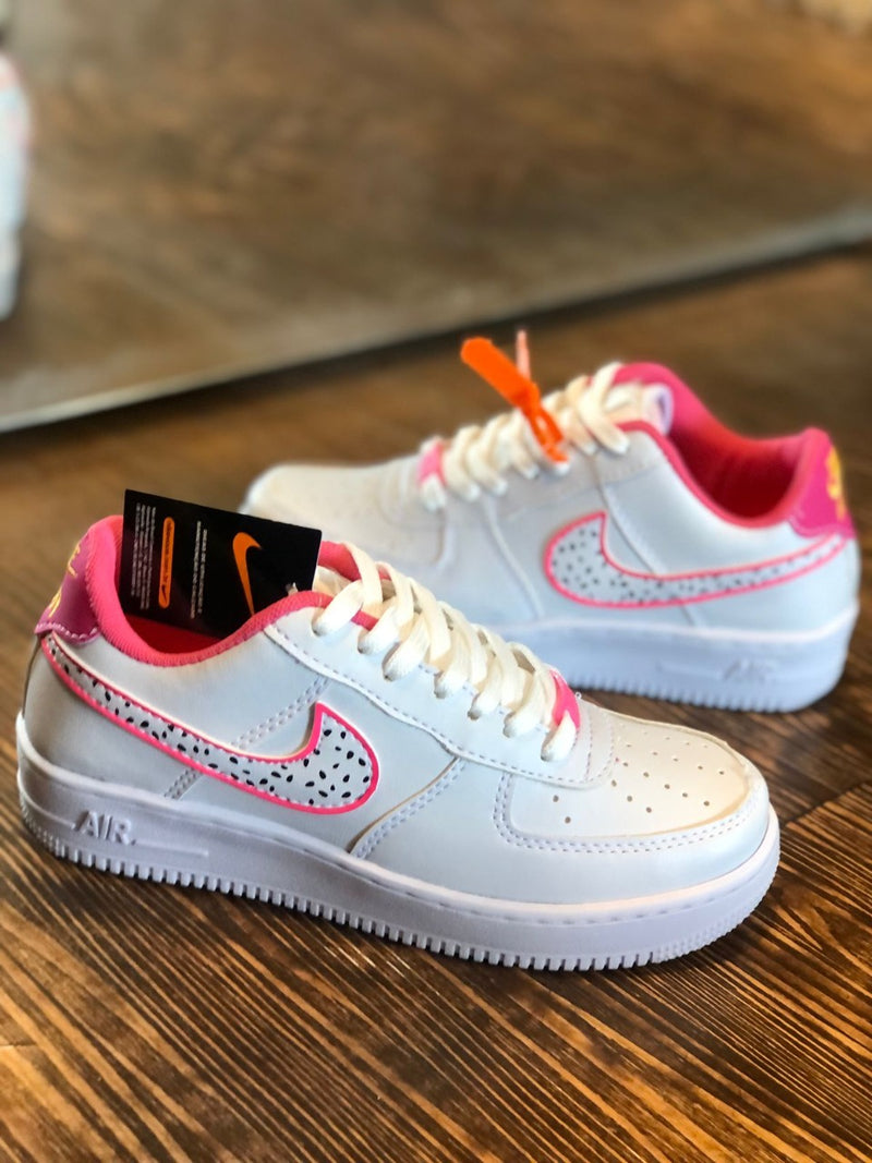 Tênis Nike Air Force 1 Tropical