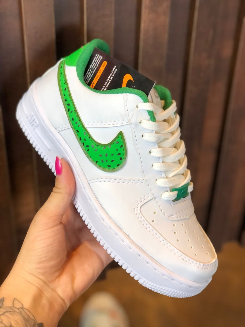 Tênis Nike Air Force 1 Tropical