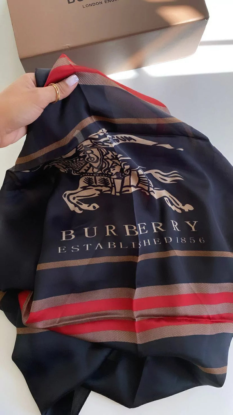 Echarpe de Seda Burberry BB108