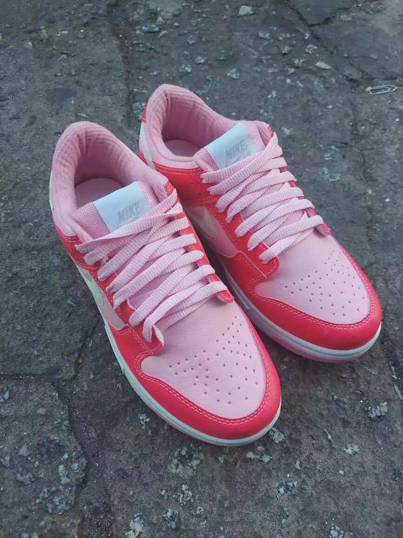 Tênis Nike Dunk Low Barbie