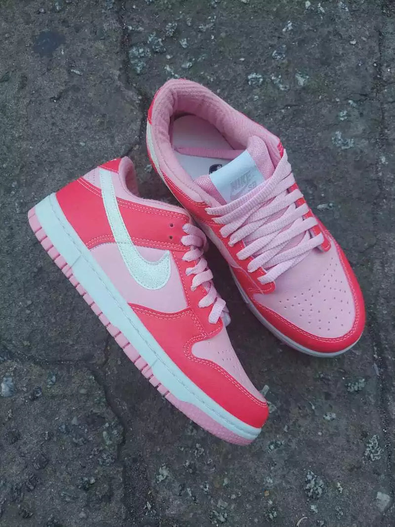 Tênis Nike Dunk Low Barbie