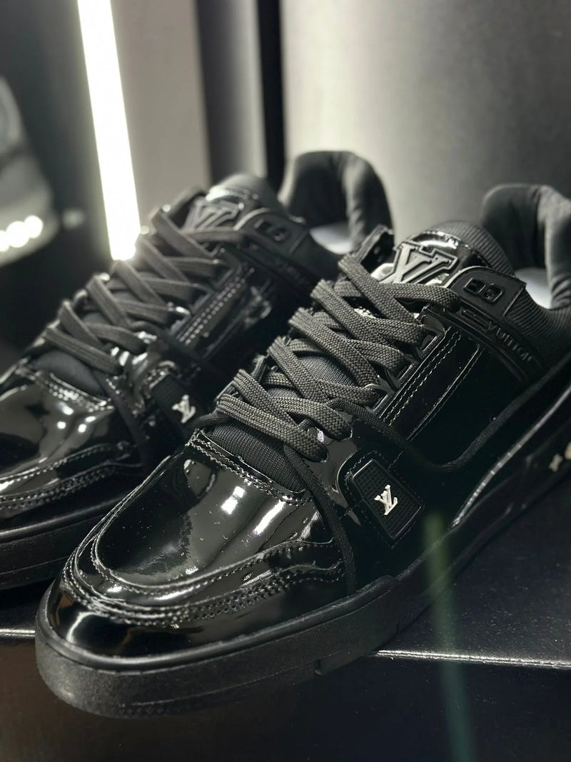 Ténis Louis Vuitton Trainer Black Vinil