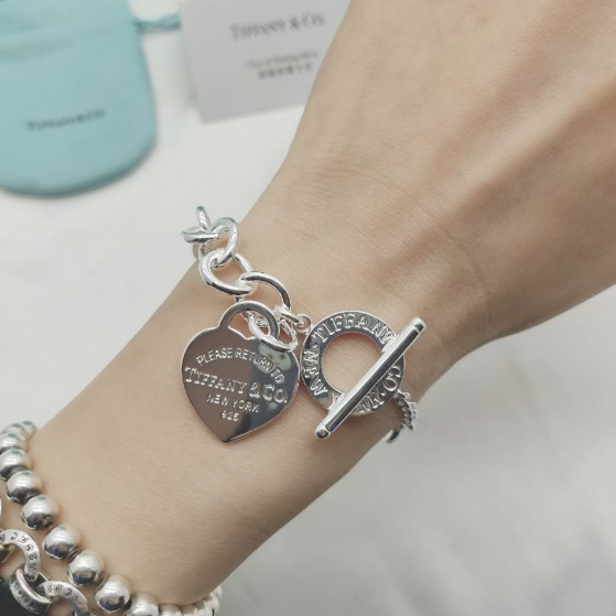 Pulseira Tiffany & Co. Heart Tag Bracelet